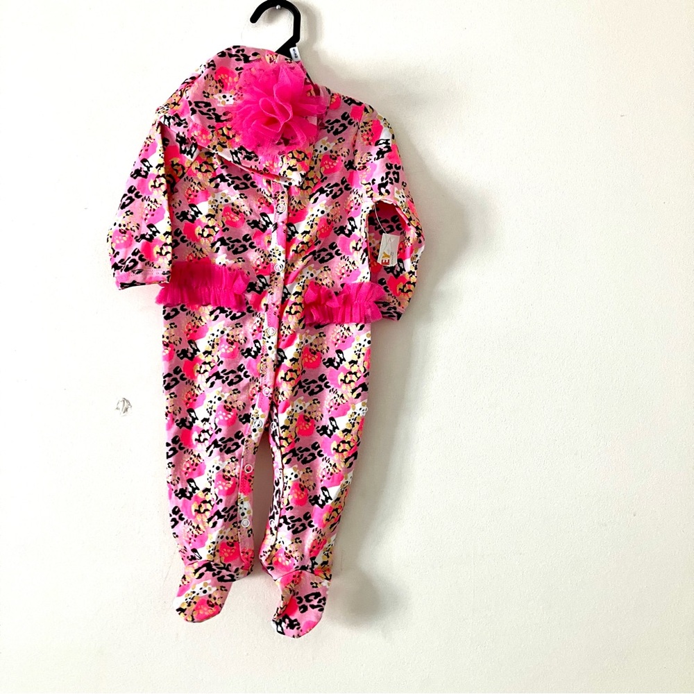 Money Bars NWT Baby Girl's Pink Multi-coloured Sleeper Size 6-9 Months